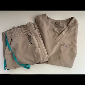 Set of FIGS scrubs •Khaki •Medium Petite High Waisted Yolas •Medium Catarina Top